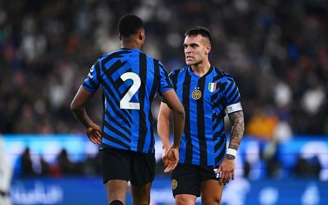 外媒：下赛季欧冠联赛阶段用球将采用白+薄荷绿+紫创新配色（外媒称：下赛季欧冠联赛阶段比赛用球将启用白、薄荷绿与紫全新配色）