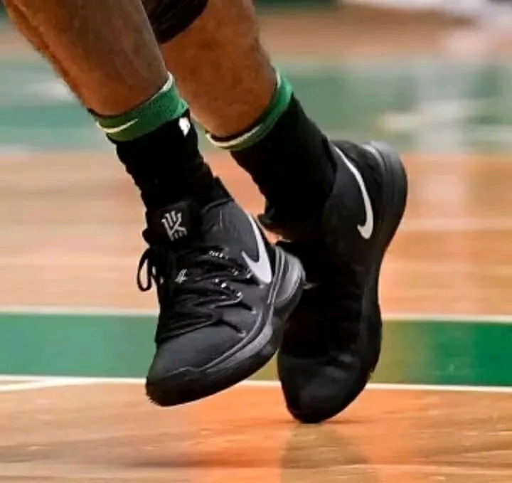 意媒：尤文关注穆哈雷莫维奇与莱切加布里埃尔，需与国米竞争（意媒：尤文有意穆哈雷莫维奇与莱切加布里埃尔，或将与国米抢人）