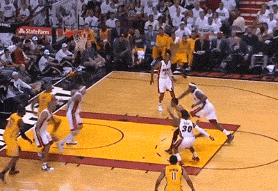 WNBA赛季赛程公布，各队积极备战（WNBA新赛季赛程出炉，球队纷纷备战）