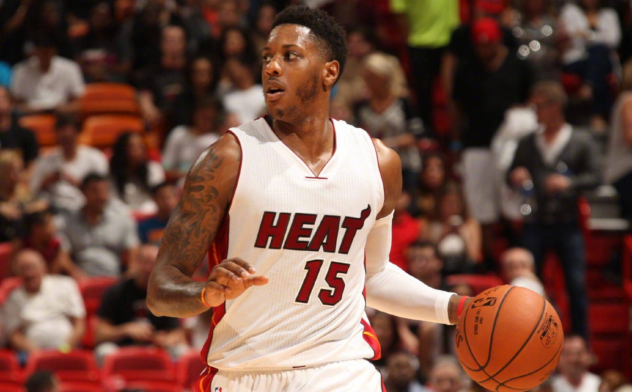 14场4球！19岁非洲中场天才新星横空出世，两大欧洲豪门都想签他（19岁非洲中场新星爆红：14战4球，两大欧洲豪门抢签）