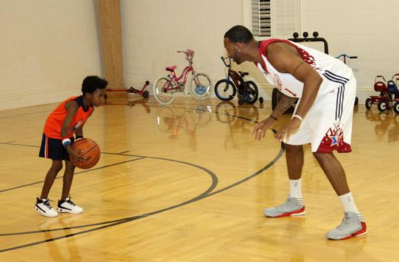 祝贺！梅西斩获第47个冠军，美职联总决赛：迈阿密国际3-1温哥华（梅西收获生涯第47冠！迈阿密国际3-1击败温哥华，美职联总决赛告捷）