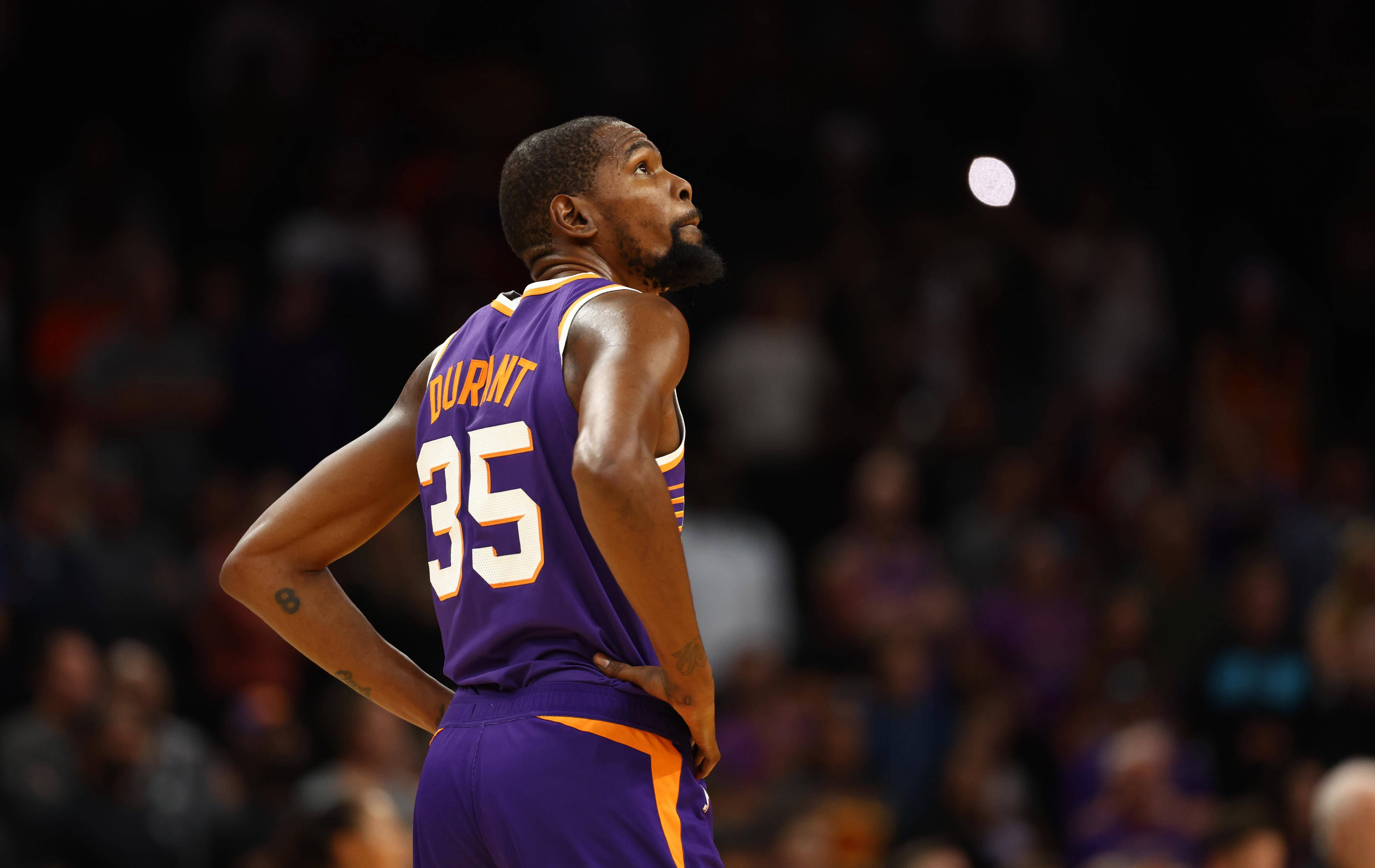 库尔图瓦：比赛中我在想“幸好我和姆巴佩是队友”（库尔图瓦：比赛时我心想，幸好姆巴佩是我队友）