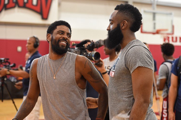 坎贝尔：我的速度不比范德芬慢，高速情况下我还能灵活移动（坎贝尔：速度不逊范德芬，高速奔跑我依旧灵活）