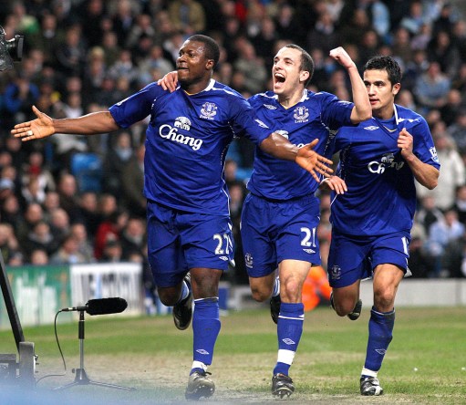 萨拉赫态度转变，支持继续效力，愿承担替补角色，助力斯洛特培养新星，有望参加国家队比赛。（萨拉赫态度转暖，愿留队承担替补，助斯洛特提携新秀，并有望出战国家队比赛）